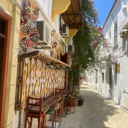 Retreat Block B1 Unit 13 *