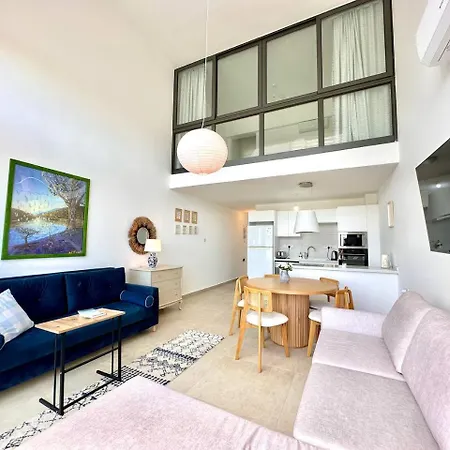 Retreat Block B1 Unit 13 *